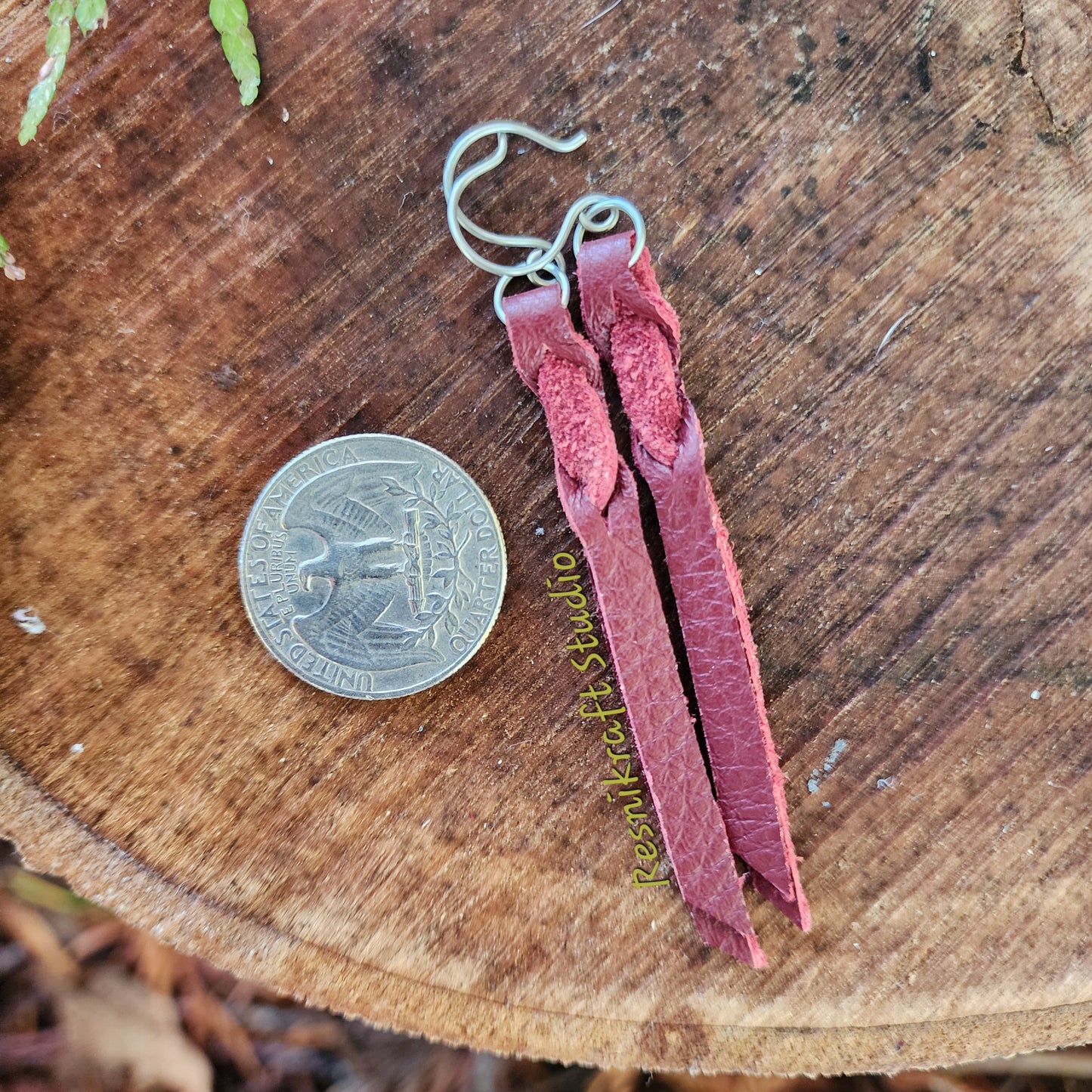 Nearly Bleed Knot Earrings